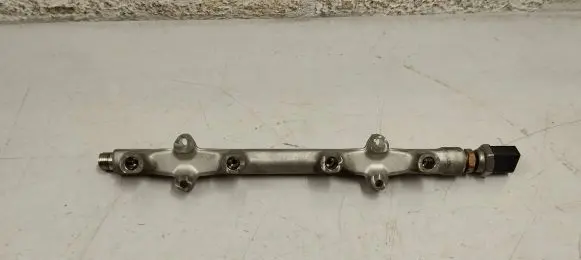 Audi A1 Fuel main line pipe 05e133320b 04c906054c