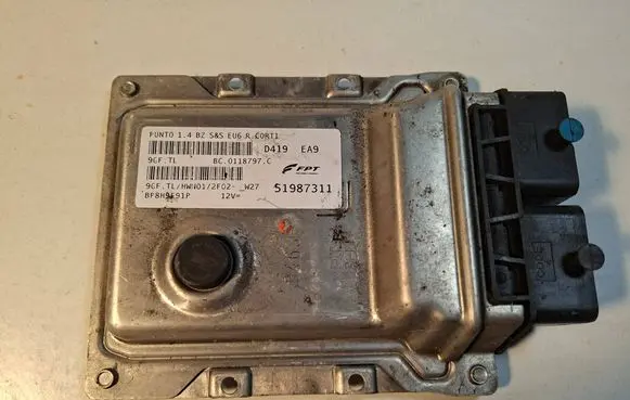 Fiat Punto Evo Engine control unit/module ECU 51987311 9GFTL HWN01