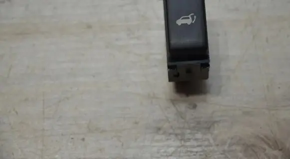 Nissan Murano Z51 Tailgate opening switch 