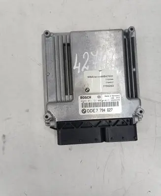 BMW X3 E83 Engine control unit/module DDE7794627 7795853 0281011121