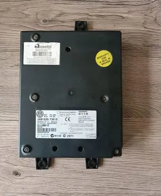 Volkswagen Multivan T5 Bluetooth control unit module 1K8035730D
