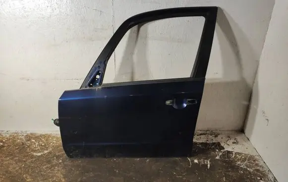 Suzuki SX4 Front door