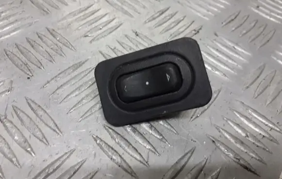 Opel Zafira A Electric window control switch