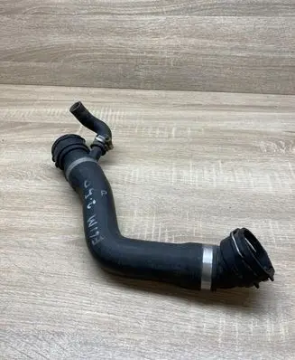 BMW 5 E60 E61 Engine coolant pipe/hose 7789723