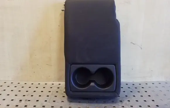 Hyundai i40 Rear seat armrest 