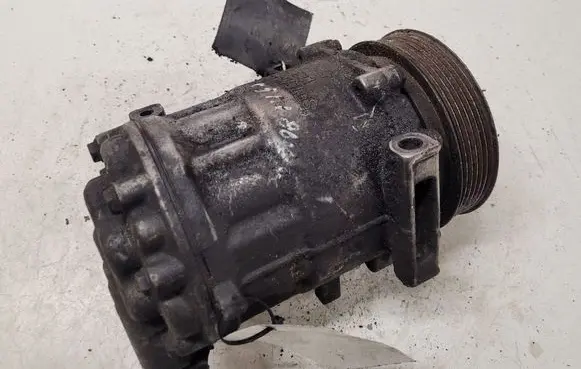 Peugeot 407 Air conditioning (A/C) compressor (pump) 9683003080