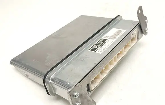 Lexus SC 430 Engine control unit/module 8966124760 2751003901