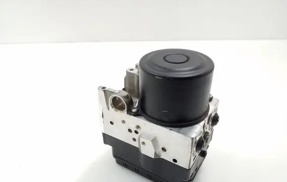 Lexus IS 220D-250-350 ABS Pump 4454053100