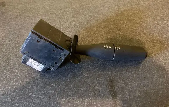Peugeot 206 Wiper control stalk 96049597ZL 61582003