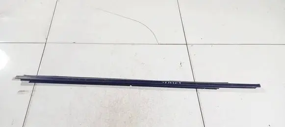 Mitsubishi Outlander Front door glass trim molding 