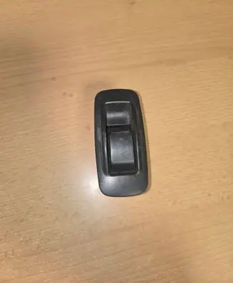 Toyota Corolla Verso AR10 Electric window control switch 848010F030