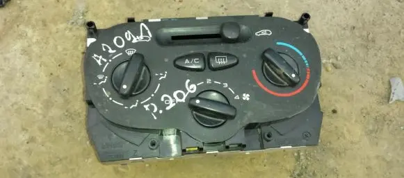 Peugeot 206 Climate control unit