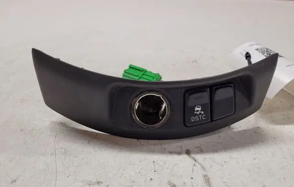 Volvo V50 ESP (stability program) switch 8691530 8686026