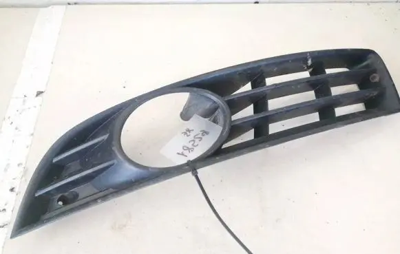 Volkswagen PASSAT B6 Front bumper lower grill 3c0853665a