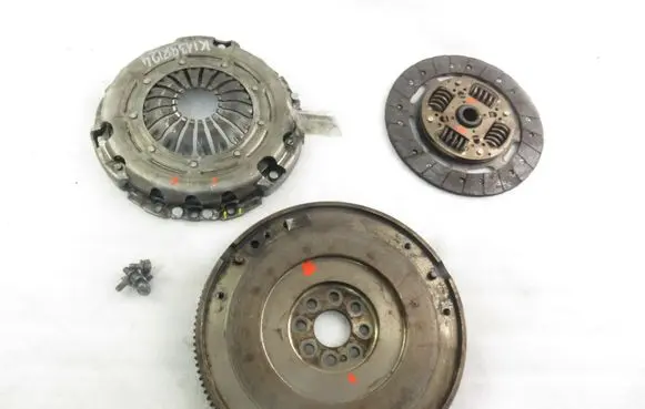Renault Trafic II (X83) Flywheel 3082654619