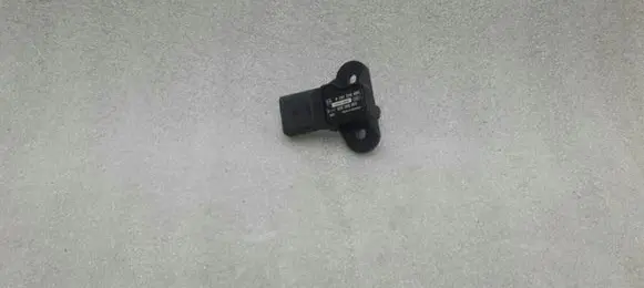 Audi A5 8T 8F Air pressure sensor 03C906051