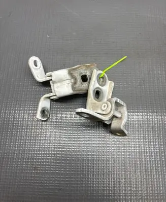 Opel Insignia B Front door upper hinge P180113
