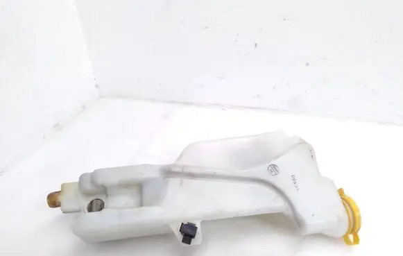 Ford Ranger Windshield washer fluid reservoir/tank UR5667480