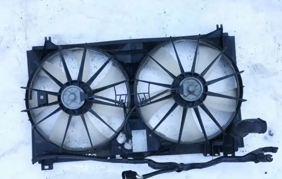 Lexus GS 300 350 430 450H Radiator cooling fan shroud