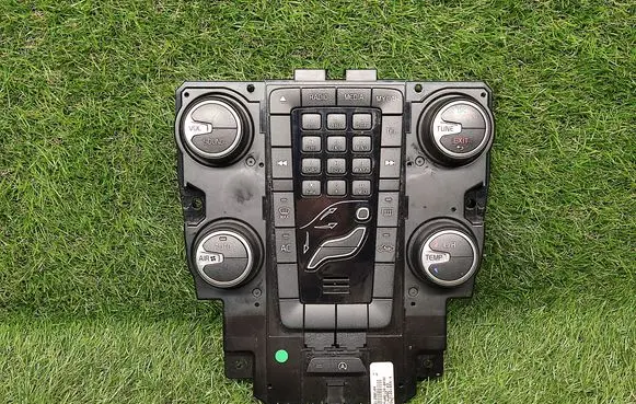 Volvo V40 Climate control unit 31288104 MU061200032