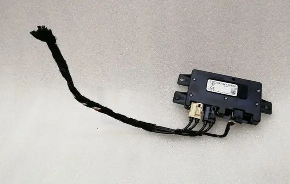Porsche 911 997 Aerial antenna amplifier 99764712400