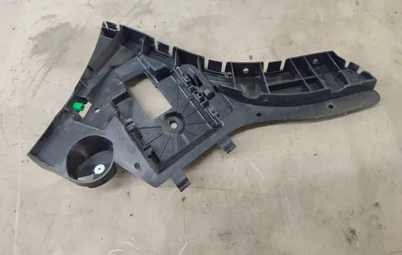 Volvo XC60 Rear bumper mounting bracket 31323763