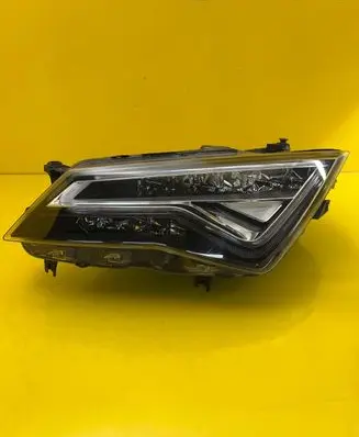 Seat Leon (5F) Headlight/headlamp 576941007B