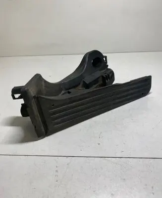 Volkswagen Touran I Accelerator throttle pedal 1T1723503H 6PV00868901
