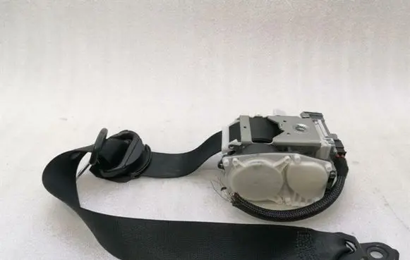 Mercedes-Benz ML W164 Front seatbelt A2518603086