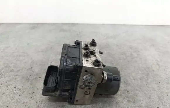 Skoda Superb B5 (3U) ABS Pump