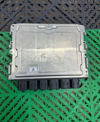 BMW 2 F45 Engine control unit/module 5A17F36