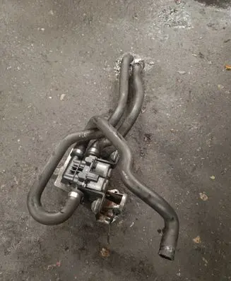 BMW X5 E53 Coolant heater control valve 8409063