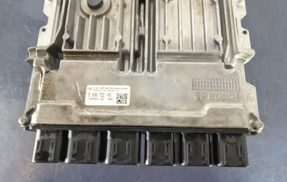 BMW 5 G30 G31 G38 Engine control unit/module ECU 5A307E2