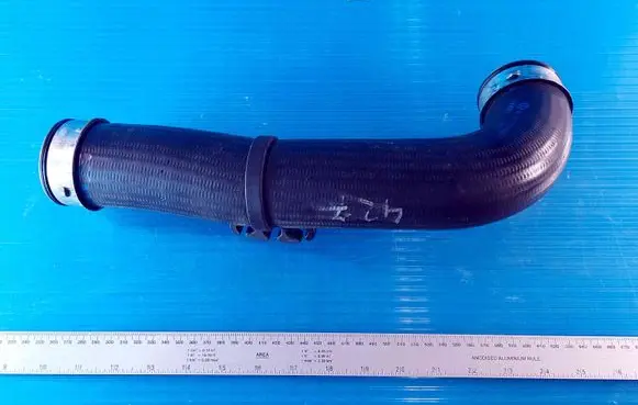 Volkswagen Jetta V Air intake hose/pipe 1K0145838C