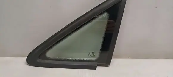 Volkswagen Touran I Front triangle window/glass 