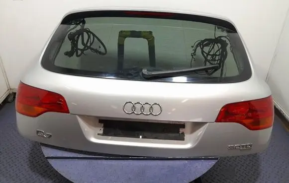 Audi Q7 4L Tailgate/trunk/boot lid