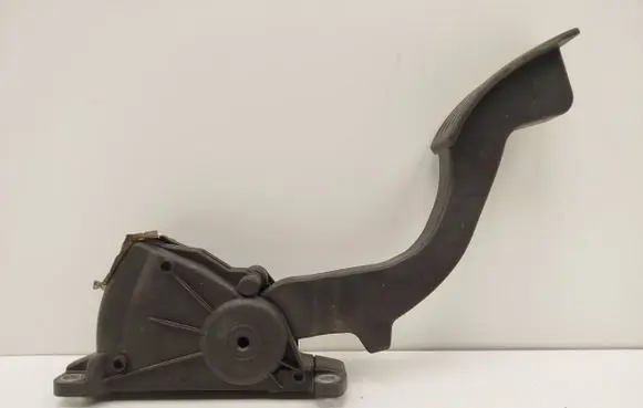 Ford Focus Accelerator throttle pedal 4M519F836AK 6PV00864132