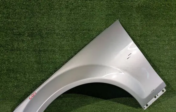 Mercedes-Benz C W204 Fender