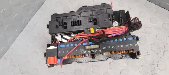 BMW X3 E83 Fuse box set 8387153 0074148179