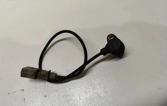 Audi A6 S6 C6 4F Crankshaft speed sensor 0261210