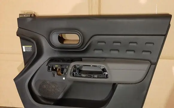 Citroen C5 Aircross Front door card panel trim 98244174YC