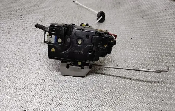 Audi A4 S4 B6 8E 8H Front door lock 8E1837016C