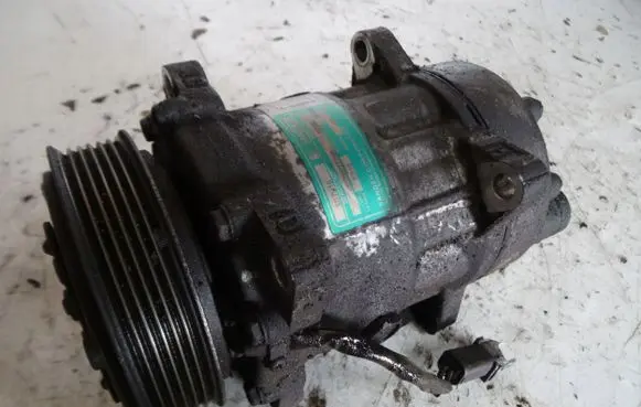 Peugeot 807 Air conditioning (A/C) compressor (pump) 1228E