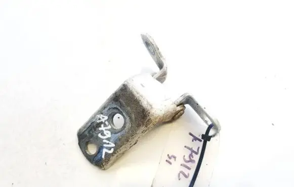 Toyota Urban Cruiser (XP110) Front door upper hinge