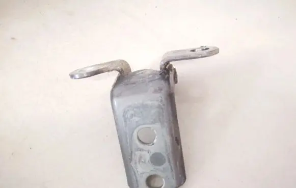 Toyota Verso-S Front door upper hinge