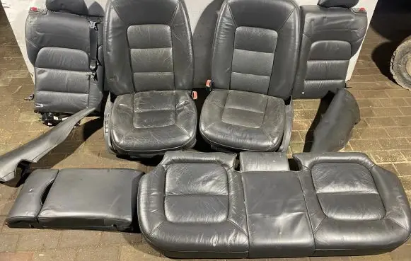 Seat set