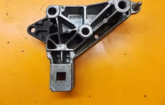 Renault Thalia I Engine mount vacuum valve 7700432410