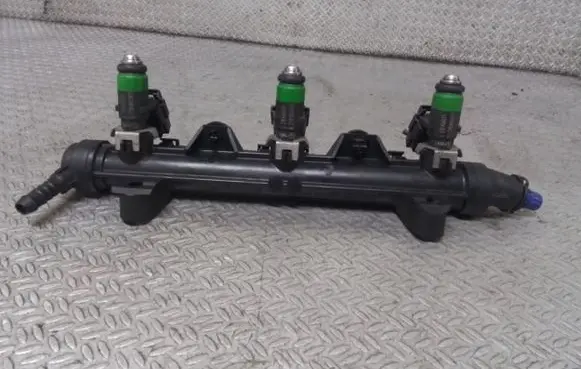 Skoda Fabia Mk1 (6Y) Fuel injectors set 03E133320