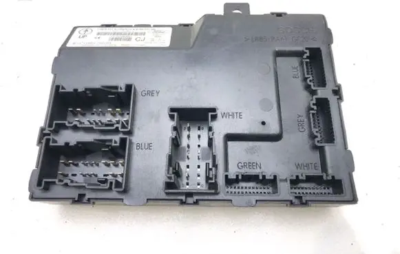 Ford Fiesta Central body control module 8V51-15K600-CJ