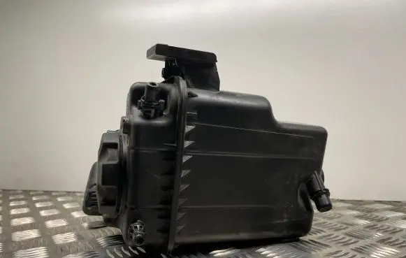 BMW 4 F32 F33 Coolant expansion tank/reservoir 8677649 8617045
